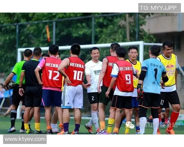 成都篮球队耐力争议引发热议球迷对球队表现的不同看法与期待