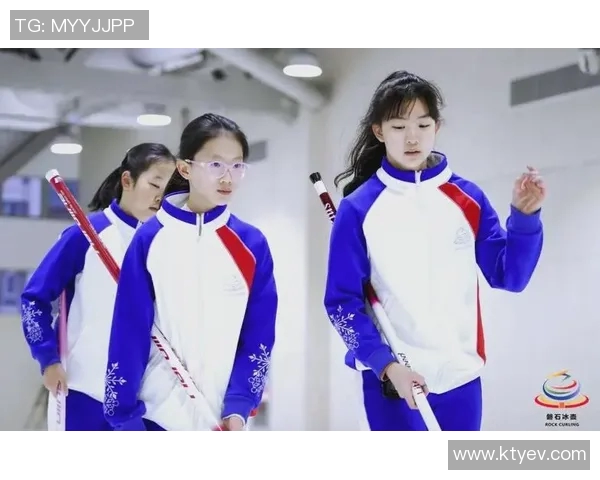 成都网球队战术解析：如何提升竞技水平与团队协作能力