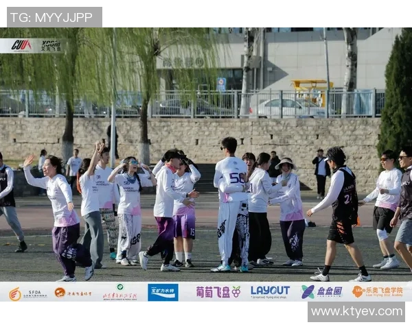 西安飞盘队在全国飞盘状态排行榜中荣获第十名展现出色实力与潜力 西安飞盘队在全国飞盘状态排行榜中荣获第十名展现出色实力与潜力