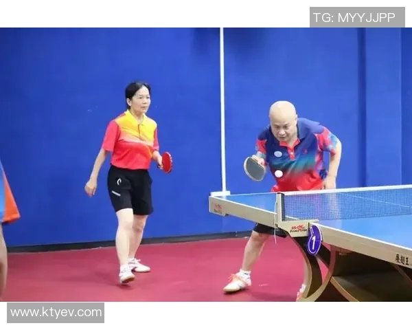 黄敏的乒乓球人生探秘:从小球场到世界舞台的奋斗与荣耀 黄敏的乒乓球人生探秘:从小球场到世界舞台的奋斗与荣耀