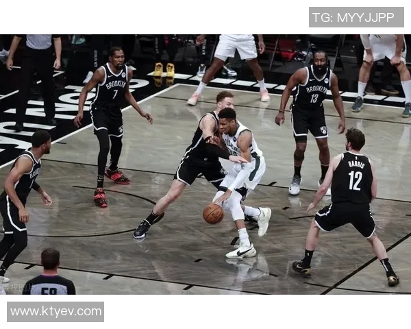 公牛队与篮网主队激战正酣谁能在这场对决中笑到最后 公牛队与篮网主队激战正酣谁能在这场对决中笑到最后