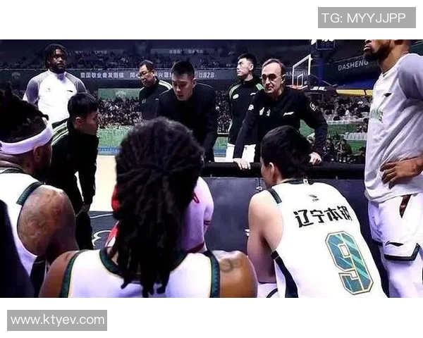 北京紫禁勇士迎战辽宁队全力争胜展现篮球风采与激情对决