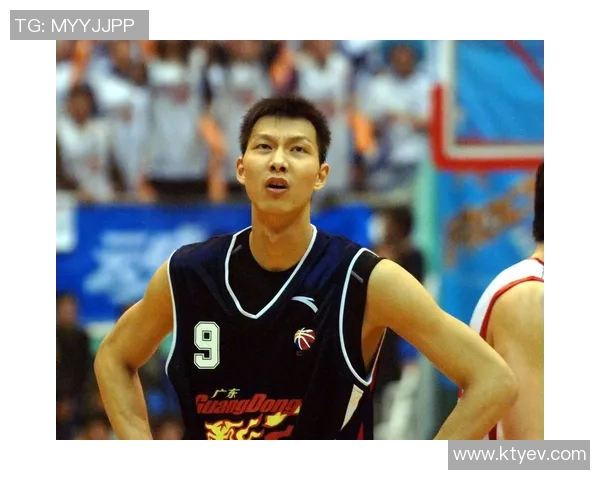 易建联:从篮球场上的传奇到生活中的榜样,探寻他的奋斗与坚持之路 易建联:从篮球场上的传奇到生活中的榜样,探寻他的奋斗与坚持之路